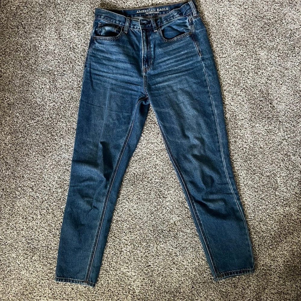 American Eagle mom jeans